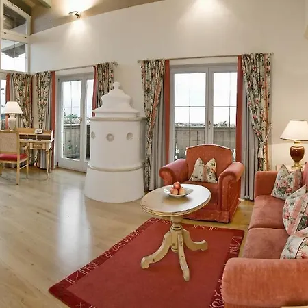 Alpenresort Schwarz منتجع ميمنغ